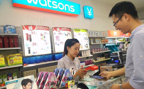 联动优势惠POS携手屈臣氏、超市发助力传统产业升级